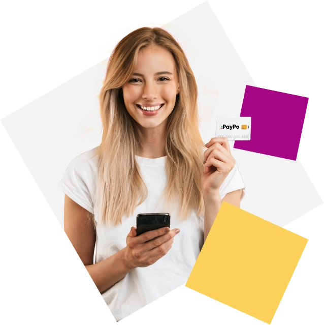 Kobieta z telefonem i kartą PayPo